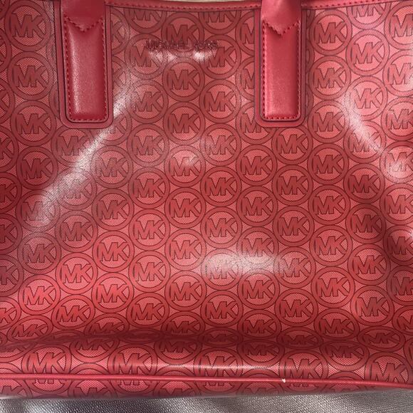 Michael Kors Signature Red Handbag – Eye-Catching & Functional - Picture 7 of 9